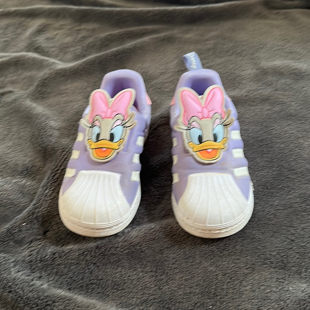 Good condition Disney Adidas Shoes.  Daisy Duck.  Toddler Size 9.